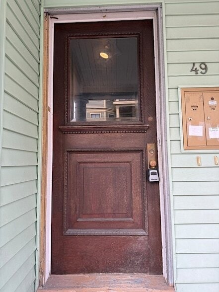 49 St Margaret St, Unit 1 in Boston, MA - Foto de edificio - Building Photo