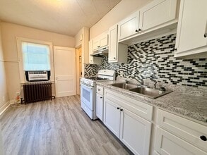 3118 N Finnell Ave in Peoria, IL - Building Photo - Building Photo