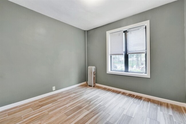 194 Kensington Ave in Jersey City, NJ - Building Photo - Building Photo