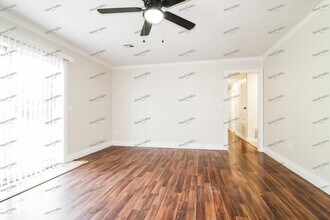 700 N Nail Pkwy in Moore, OK - Building Photo - Building Photo
