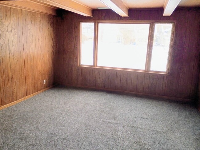 843 1st St NE in Massillon, OH - Foto de edificio - Building Photo