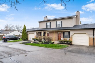 1202 Worthington Woods Blvd in Columbus, OH - Building Photo - Building Photo