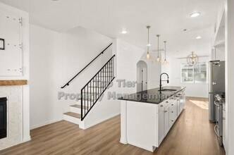 830 Harbor Cliff Way in Oceanside, CA - Building Photo - Building Photo