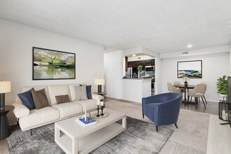 Hunters Chase in Miamisburg, OH - Foto de edificio - Building Photo