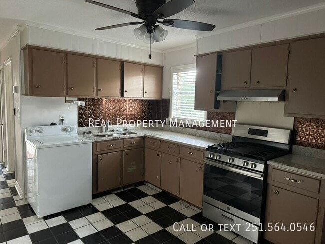 503 Freeview Ave in Bay Minette, AL - Building Photo - Building Photo