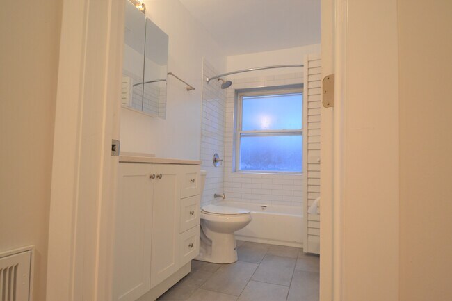 4334 W Lawrence Ave in Chicago, IL - Building Photo - Building Photo