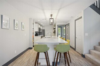 1586 Dorgali Dr in Sarasota, FL - Building Photo - Building Photo