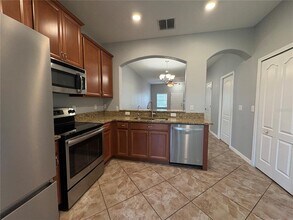 2427 Willimette Dr in Wesley Chapel, FL - Building Photo - Building Photo