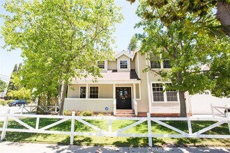 289 N Cleveland St in Orange, CA - Building Photo - Building Photo