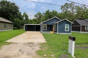 621 North St, Unit 1438P in Crosby, TX - Building Photo