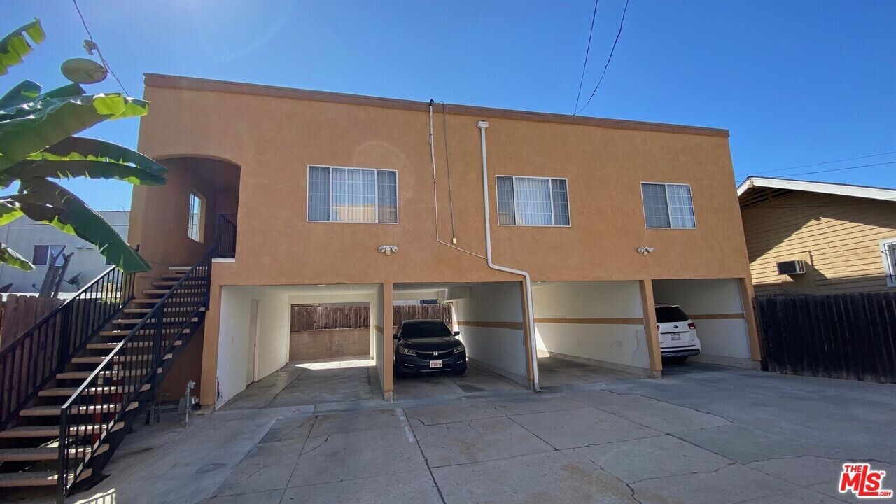 1037 3/4-1034 Irolo St in Los Angeles, CA - Building Photo