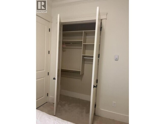 11011 Seafield Crescent in Richmond, BC - Building Photo - Building Photo