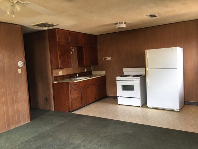 412 Hickory St in Clovis, NM - Building Photo - Building Photo