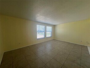 167 Easton Dr NW in Port Charlotte, FL - Building Photo - Building Photo