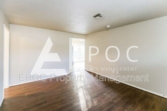 5009 Brookdale Dr in Oklahoma City, OK - Foto de edificio - Building Photo