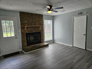 1911 Wordsworth Dr in Fayetteville, NC - Building Photo - Building Photo