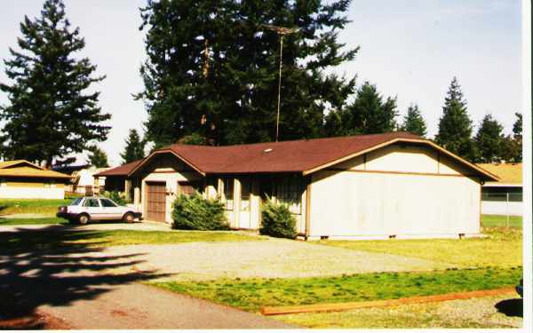 13911-13913 11th Ave. Ct S in Tacoma, WA - Building Photo