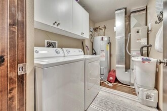 445 240th Ave in Arnolds Park, IA - Building Photo - Building Photo