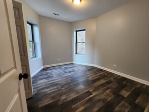 619 E 60th St in Chicago, IL - Building Photo - Building Photo
