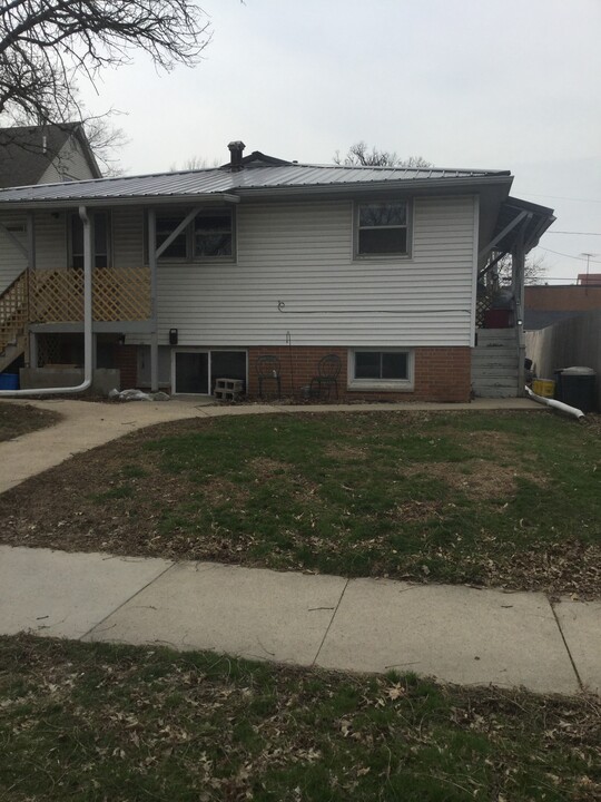 221 4th St NE, Unit 223 in Mason City, IA - Building Photo