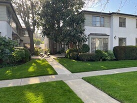 3155 S Barrington Ave, Unit B in Los Angeles, CA - Building Photo