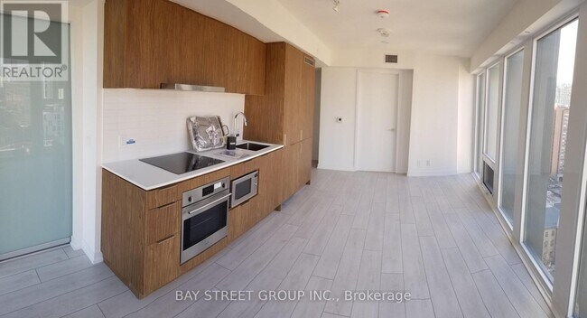 property at 60-2160 Shuter St