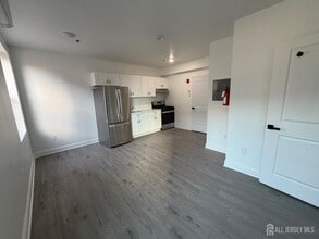 103 Bayard St-Unit -18 in New Brunswick, NJ - Building Photo - Building Photo