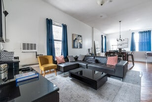 2257 1st Ave in New York, NY - Building Photo