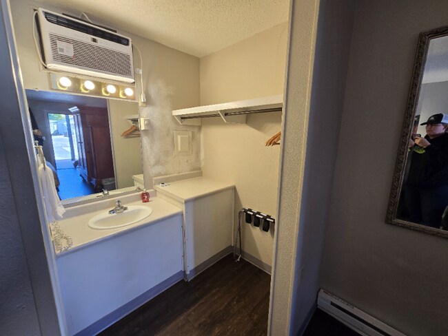 346 W Kansas St in Spearfish, SD - Building Photo - Building Photo