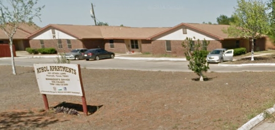 Athol Apartments in Pearsall, TX - Foto de edificio