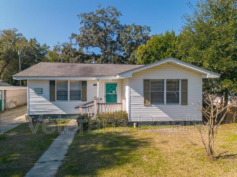 1515 Westward Dr in Gulfport, MS - Building Photo