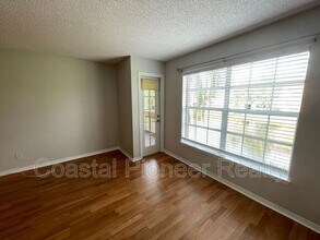 10200 Gandy Blvd N in St. Petersburg, FL - Building Photo - Building Photo