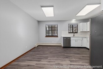 6556 Bella Vista Dr NE in Rockford, MI - Building Photo - Building Photo