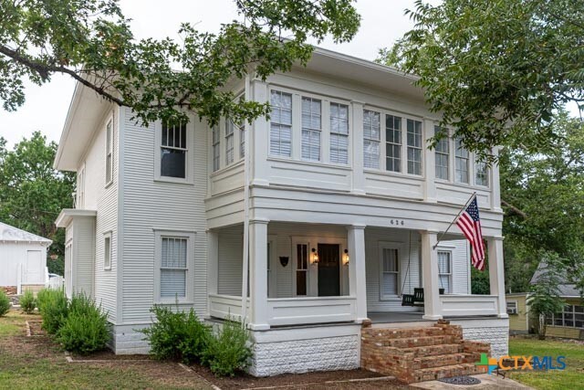 property at 626 Burleson St