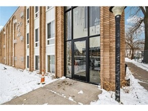 2525 3rd Ave S in Minneapolis, MN - Building Photo - Building Photo