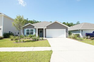 334 This Way in Freeport, FL - Building Photo