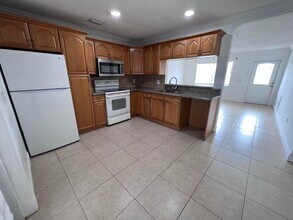 1501 Meridian Rd in West Palm Beach, FL - Building Photo - Building Photo