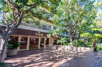 339 N Palm Dr in Beverly Hills, CA - Building Photo - Building Photo