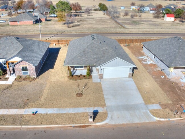 1013 SE 16th Terrace in Newcastle, OK - Building Photo - Building Photo
