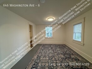 646 Washington Ave in Bremerton, WA - Building Photo - Building Photo