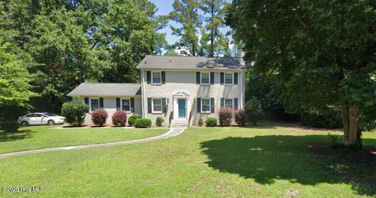201 Westhaven Rd in Greenville, NC - Building Photo