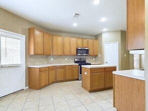 17107 Dawn Shadows Dr in Atascocita, TX - Foto de edificio - Building Photo