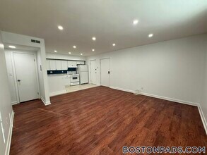 20 Hubbard Ave, Unit 2 in Cambridge, MA - Building Photo - Building Photo