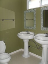 1380 Old Stone Way in San Jose, CA - Building Photo - Building Photo