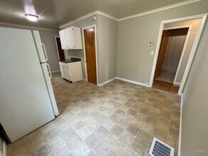 109 Lansdale Rd in East Syracuse, NY - Building Photo - Building Photo