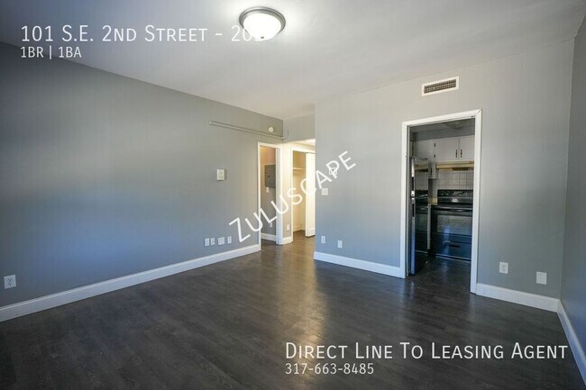 101 SE 2nd St in Evansville, IN - Foto de edificio - Building Photo