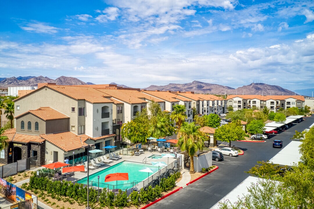 Colton Apartments in Henderson, NV - Building Photo
