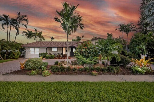 5830 NE 14th Rd in Fort Lauderdale, FL - Building Photo - Building Photo