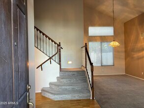 341 W Helena Dr in Phoenix, AZ - Building Photo - Building Photo