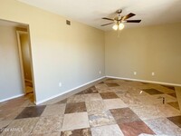 2302 E Lynne Ln in Phoenix, AZ - Building Photo - Building Photo